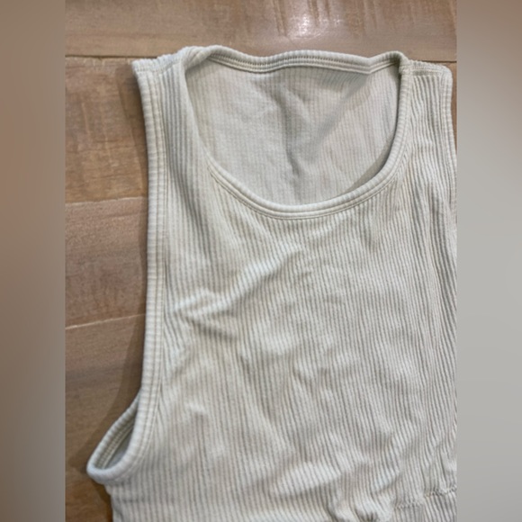 Skims high neck ribbed stretch bralette crop top - Picture 9 of 9